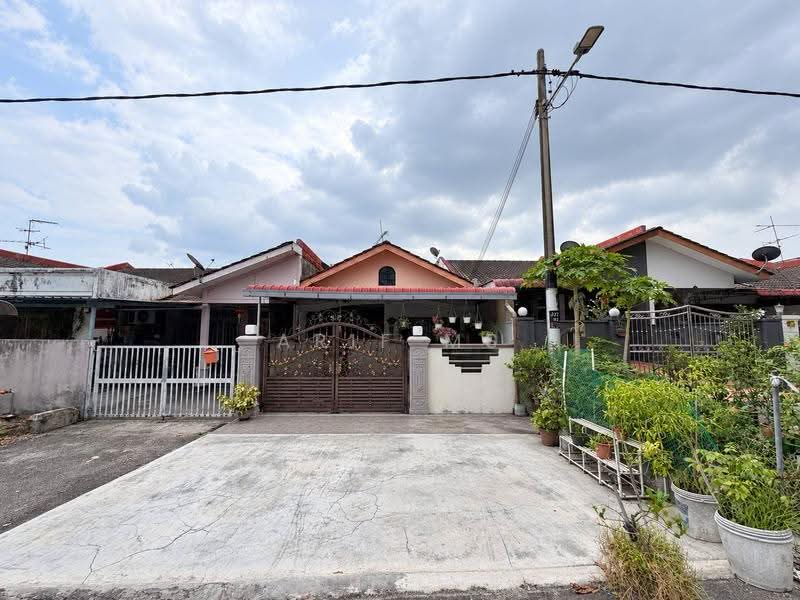 1-storey Terraced House for Sale in Taman Megah Ria (Masai) - Arif MS - Exterior - PropertyGuru.com.my