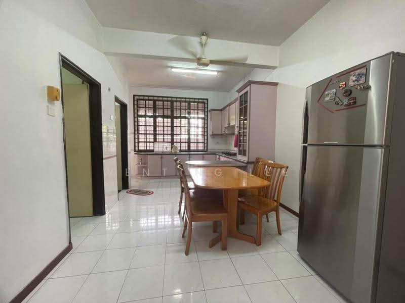 2-storey Terraced House for Sale in Taman Daya (Johor Bahru) - Wenting Lee - Kitchen - PropertyGuru.com.my
