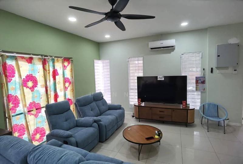 Rumah Teres untuk Dijual di Bandar Bukit Puchong (Puchong) - Hann . - Living Room - PropertyGuru.com.my