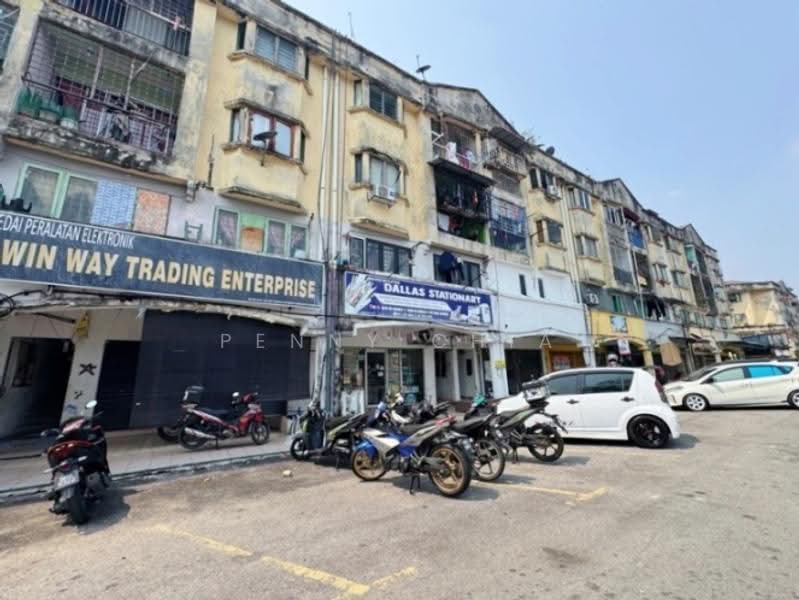 Shop for Rent in Taman Sri Andalas (Klang) - Penny Chia - Exterior - PropertyGuru.com.my