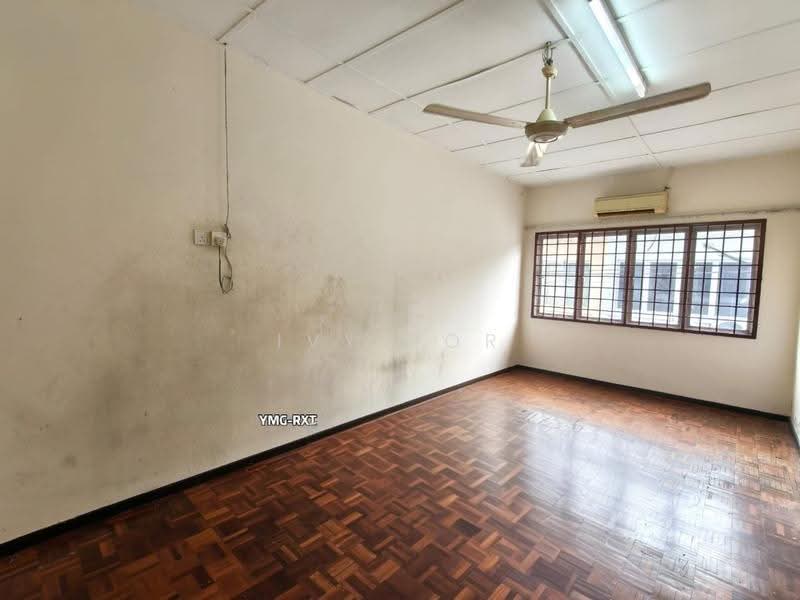 2-storey Terraced House for Rent in Klang (Selangor) - Ivy Por - Living Room - PropertyGuru.com.my
