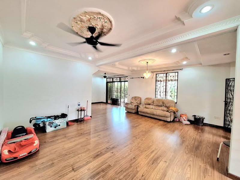 2-storey Terraced House for Sale in Ukay Bistari (Ulu Kelang) - Mohd Aizat Saiful Bahri - Living Room - PropertyGuru.com.my
