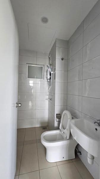 Service Residence for Rent at Amber Cove - Chin Siang Fong - Bathroom - PropertyGuru.com.my