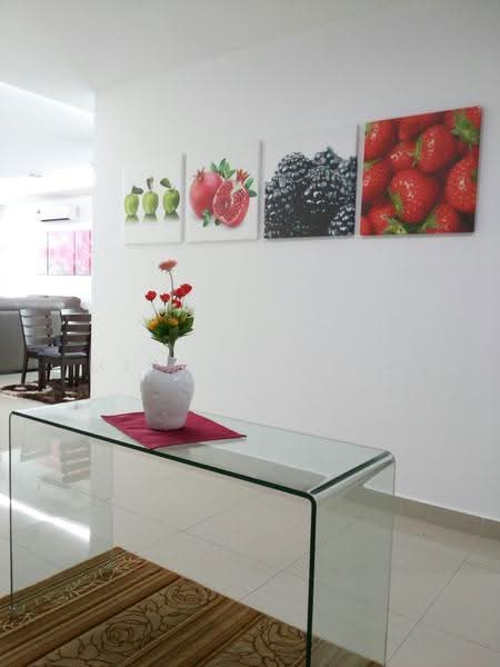Rumah Kluster untuk Dijual di Taman Ungku Tun Aminah (Skudai) - Michael Yeo - Living Room - PropertyGuru.com.my