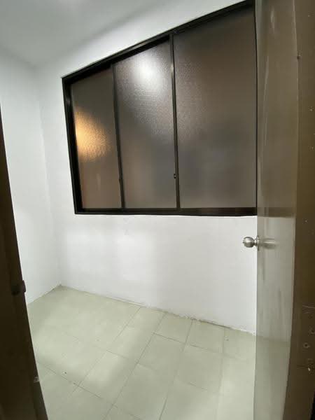 Kediaman Servis untuk Disewa di Suria Putra - CK Yap - Interior - PropertyGuru.com.my
