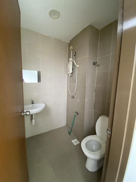 Kediaman Servis untuk Disewa di Suria Putra - CK Yap - Bathroom - PropertyGuru.com.my