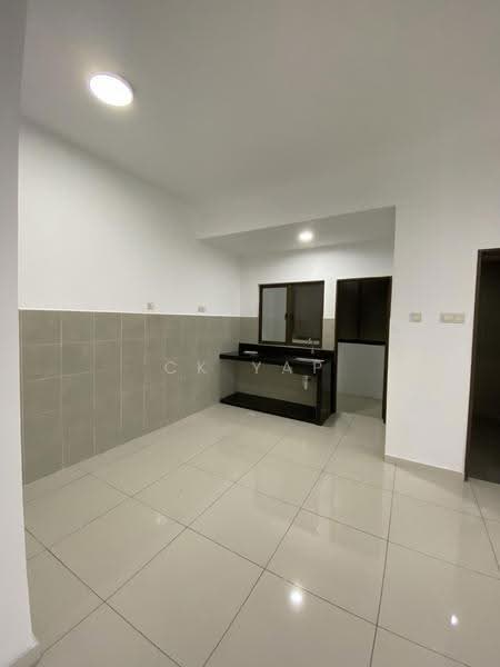 Kediaman Servis untuk Disewa di Suria Putra - CK Yap - Kitchen - PropertyGuru.com.my