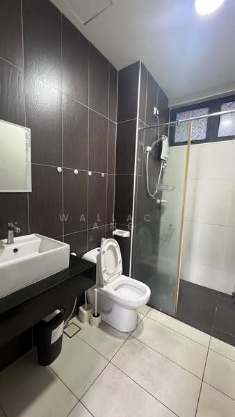 Kediaman Servis untuk Disewa di D'Secret Garden (Pangsapuri Kempas Indah) - Wallace Ang - Bathroom - PropertyGuru.com.my