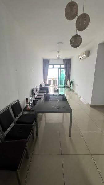 Kediaman Servis untuk Disewa di D'Secret Garden (Pangsapuri Kempas Indah) - Wallace Ang - Living Room - PropertyGuru.com.my