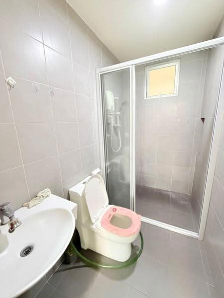Service Residence for Rent at Savanna Executive Suite @ Southville City - Ruqayyah Hashim - Bathroom - PropertyGuru.com.my