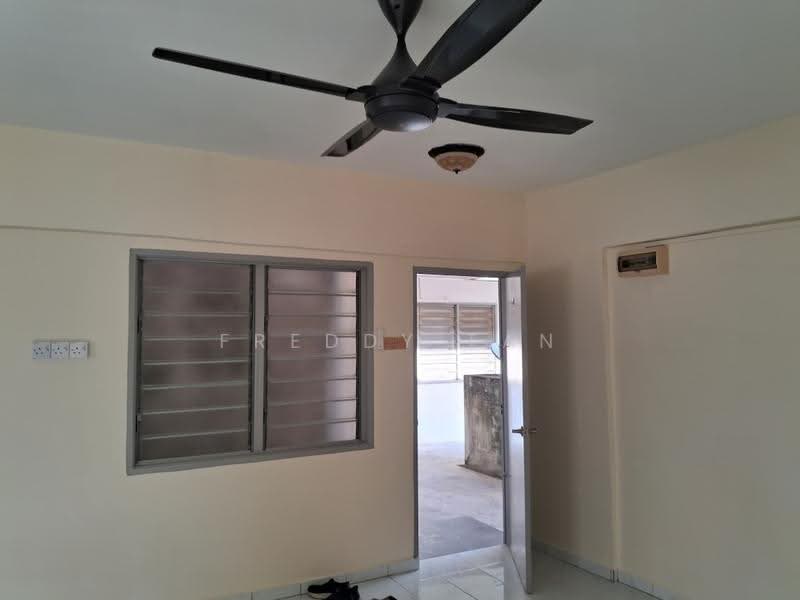 Flat for Sale at 9B Taman Sri Idaman - Freddy Tan - Interior - PropertyGuru.com.my