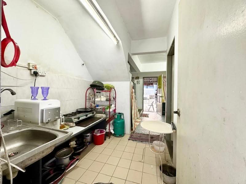 Rumah Teres 2-Tingkat untuk Dijual di Taman Greenwood Indah (Batu Caves) - Shaziery Iskandar - Kitchen - PropertyGuru.com.my