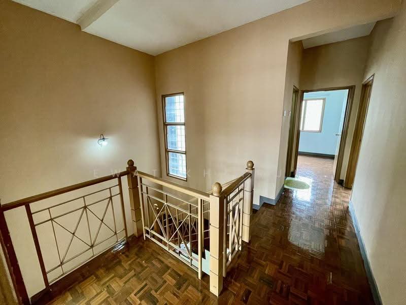 Rumah Teres 2-Tingkat untuk Dijual di Putra Heights (Subang Jaya) - Ewat Khairul - Corridor - PropertyGuru.com.my