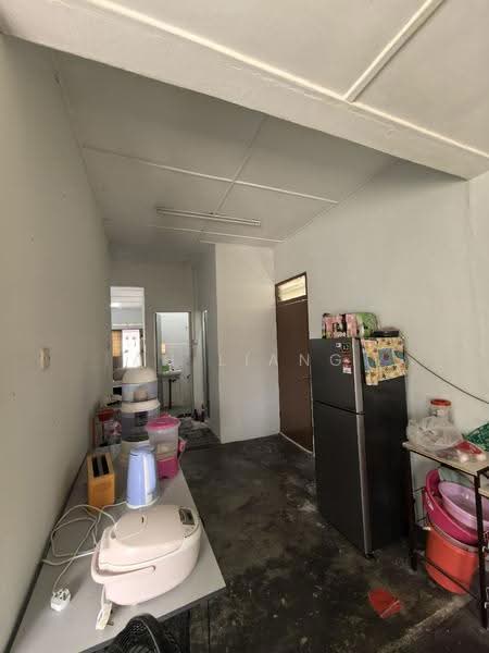 Rumah Teres 1-Tingkat untuk Dijual di Pekan Nanas (Johor) - Ah Liang - Kitchen - PropertyGuru.com.my