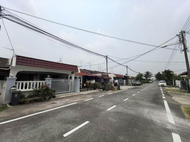 Rumah Teres 1-Tingkat untuk Dijual di Pekan Nanas (Johor) - Ah Liang - Exterior - PropertyGuru.com.my