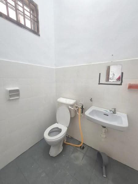 1-storey Terraced House for Sale in Taman Nusa Bestari (Iskandar Puteri (Nusajaya)) - Arif MS - Bathroom - PropertyGuru.com.my