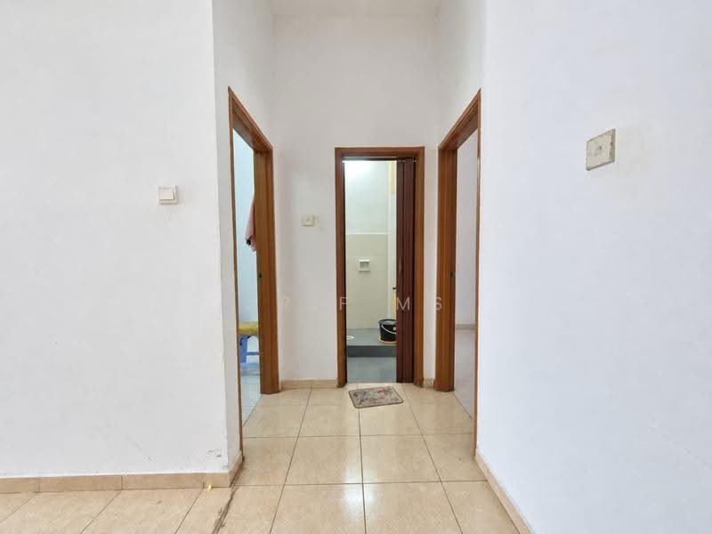 1-storey Terraced House for Sale in Taman Nusa Bestari (Iskandar Puteri (Nusajaya)) - Arif MS - Corridor - PropertyGuru.com.my