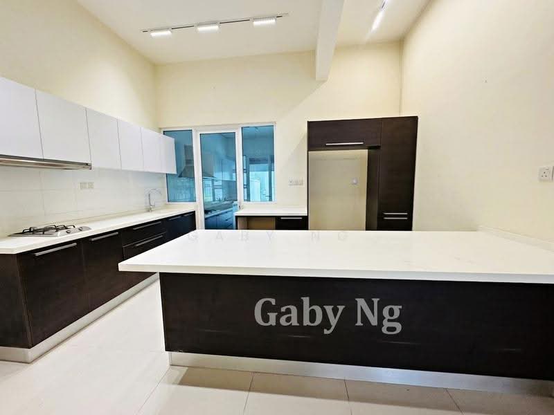 3-storey Terraced House for Sale in Duta Tropika (Batu) - Gaby Ng - Kitchen - PropertyGuru.com.my