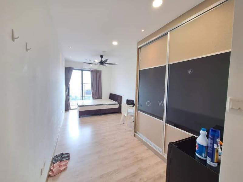 Kediaman Servis untuk Disewa di Emporis - Jason Low - Bedroom - PropertyGuru.com.my