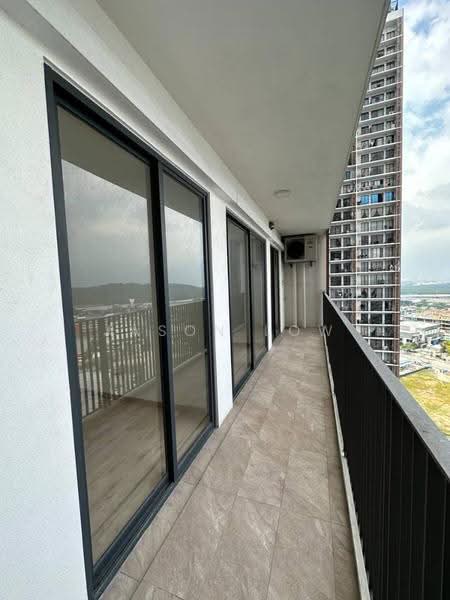 Kediaman Servis untuk Disewa di Emporis - Jason Low - Balcony - PropertyGuru.com.my