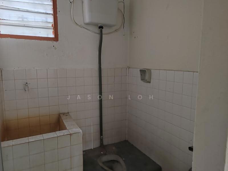2-storey Terraced House for Sale in Taman Sri Intan (Menglembu) - Jason Loh - Bathroom - PropertyGuru.com.my