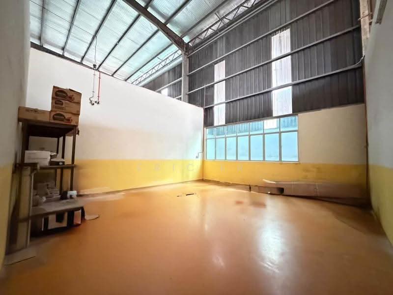Detached Factory for Sale in Indahpura Industrial Park (Kulai) - Eric Er - Interior - PropertyGuru.com.my