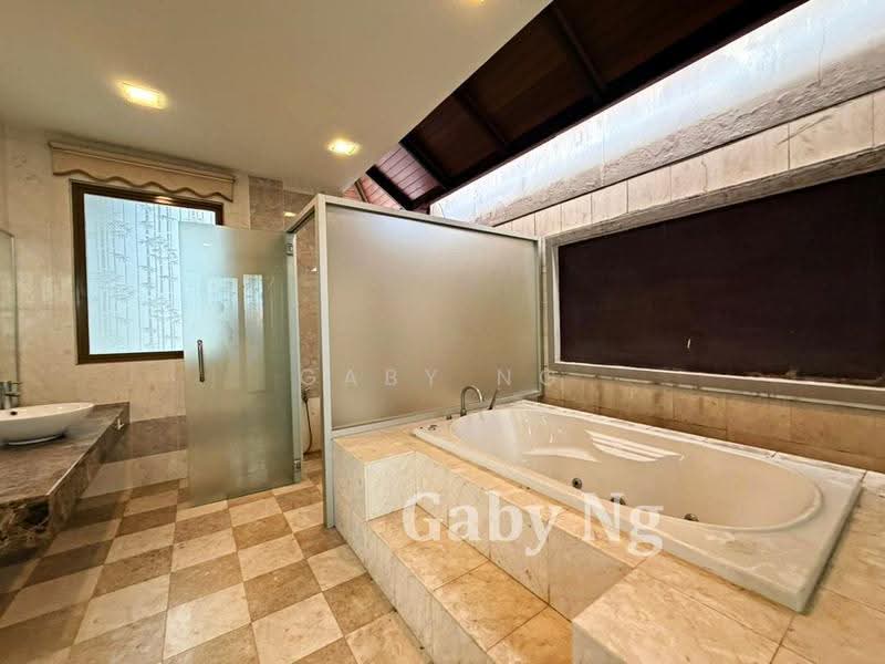 3-storey Terraced House for Rent in Duta Tropika (Batu) - Gaby Ng - Bathroom - PropertyGuru.com.my