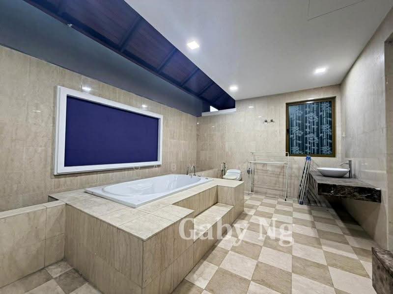3-storey Terraced House for Rent in Duta Tropika (Batu) - Gaby Ng - Bathroom - PropertyGuru.com.my