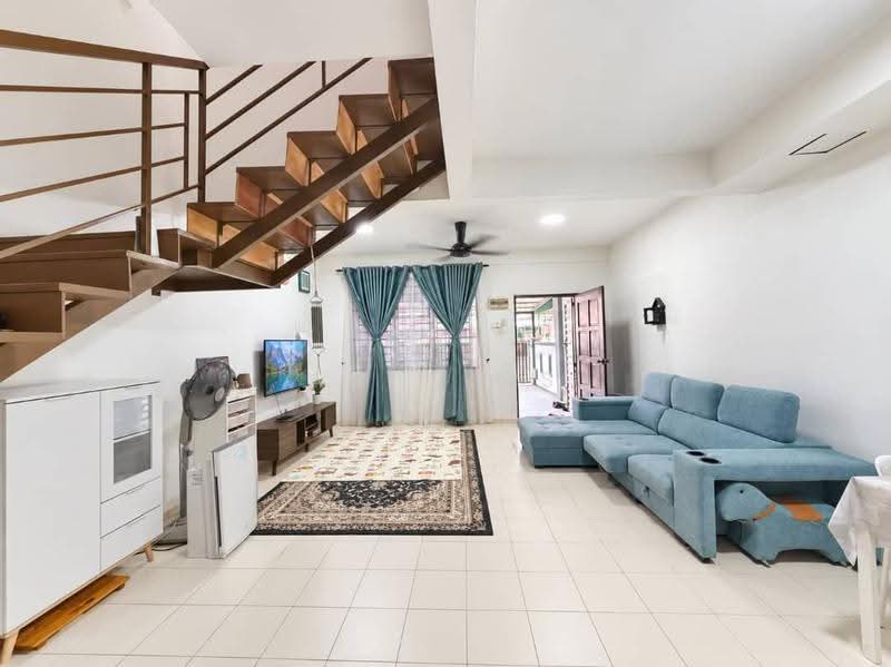 2-storey Terraced House for Sale in Taman Scientex Pasir Gudang (Pasir Gudang) - Arif MS - Living Room - PropertyGuru.com.my