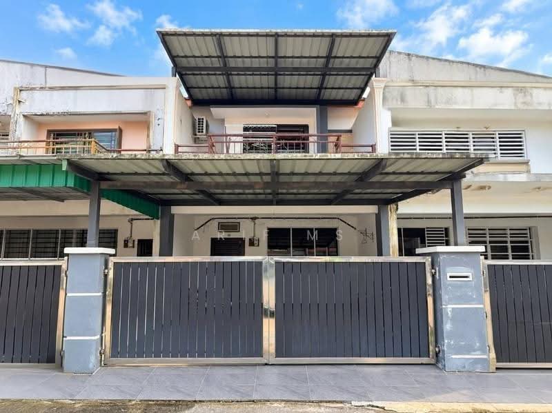 2-storey Terraced House for Sale in Taman Scientex Pasir Gudang (Pasir Gudang) - Arif MS - Exterior - PropertyGuru.com.my