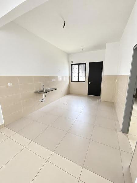 2-storey Terraced House for Sale in Elmina (Shah Alam) - Lucas Loh - Kitchen - PropertyGuru.com.my