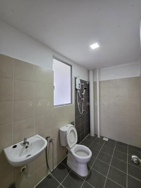 Kondominium untuk Disewa di Meru Heights Residences @ Scientex Meru - Qazin Khoo - Bathroom - PropertyGuru.com.my