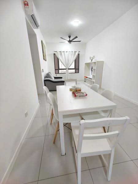 Kediaman Servis untuk Disewa di Savvy @ Riana Dutamas - Daniel Lam - Living Room - PropertyGuru.com.my