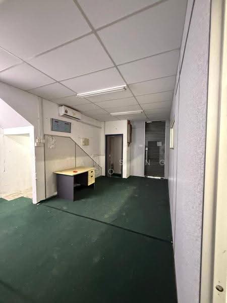 Factory for Rent in Taman Universiti (Sri Gading) - Kian Seng Goh - Interior - PropertyGuru.com.my