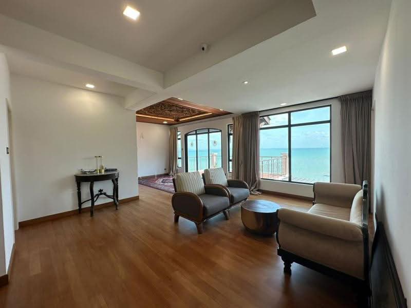 Rumah Banglo untuk Disewa di Batu Ferringhi (Penang) - Xinnee . - Living Room - PropertyGuru.com.my