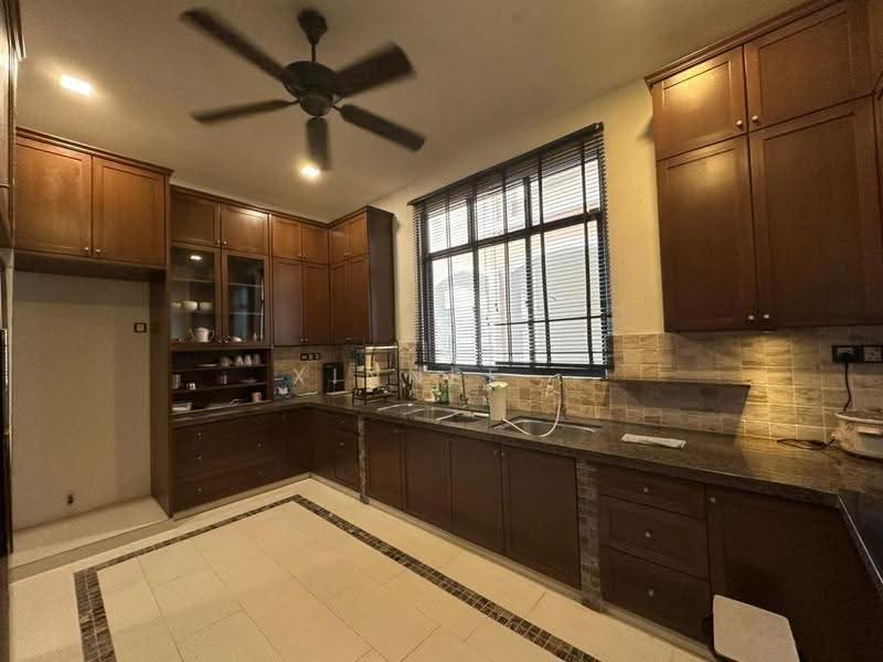 Rumah Banglo untuk Disewa di Batu Ferringhi (Penang) - Xinnee . - Kitchen - PropertyGuru.com.my