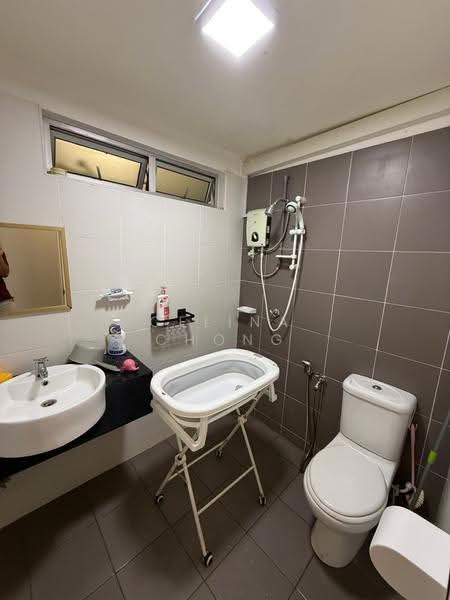 Pangsapuri untuk Dijual di Idaman Residence - Celina Chong - Bathroom - PropertyGuru.com.my