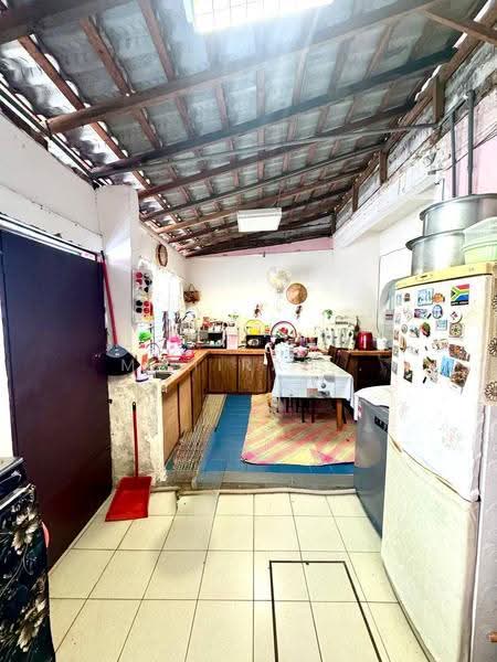 2-storey Terraced House for Sale in Taman Cempaka (Ampang) - Mahirah . - Kitchen - PropertyGuru.com.my