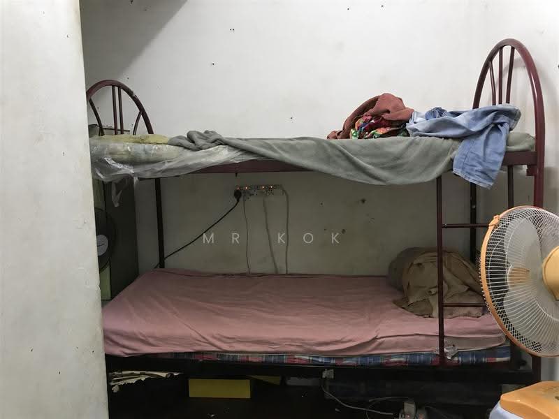 Rumah Flat untuk Dijual di Flat Proton - Mr Kok - Bedroom - PropertyGuru.com.my