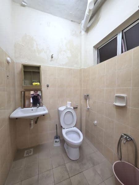 2-storey Terraced House for Sale in Taman Taynton View (Cheras) - Ken Lew - Bathroom - PropertyGuru.com.my