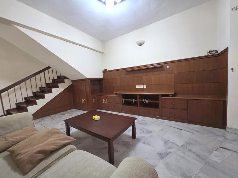 2-storey Terraced House for Sale in Taman Taynton View (Cheras) - Ken Lew - Living Room - PropertyGuru.com.my