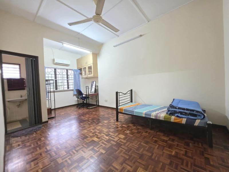 2-storey Terraced House for Sale in Taman Taynton View (Cheras) - Ken Lew - Bedroom - PropertyGuru.com.my