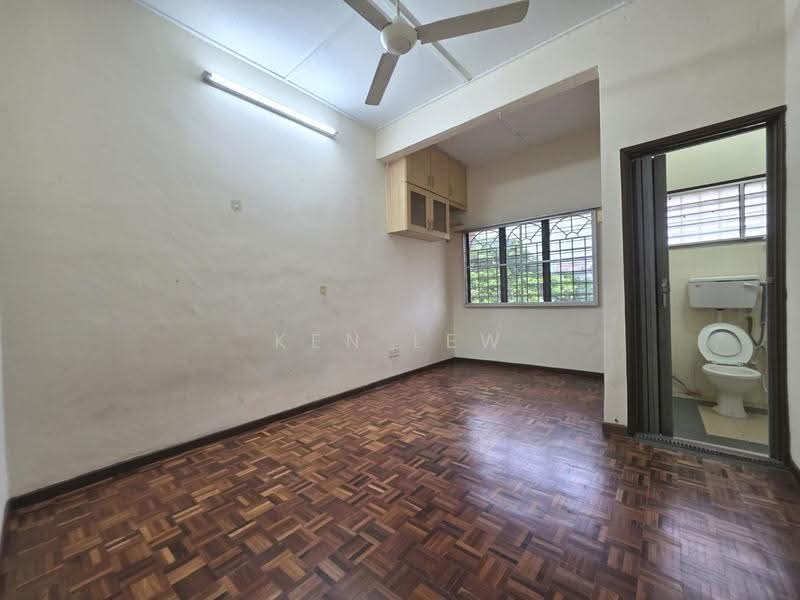 2-storey Terraced House for Sale in Taman Taynton View (Cheras) - Ken Lew - Bathroom - PropertyGuru.com.my