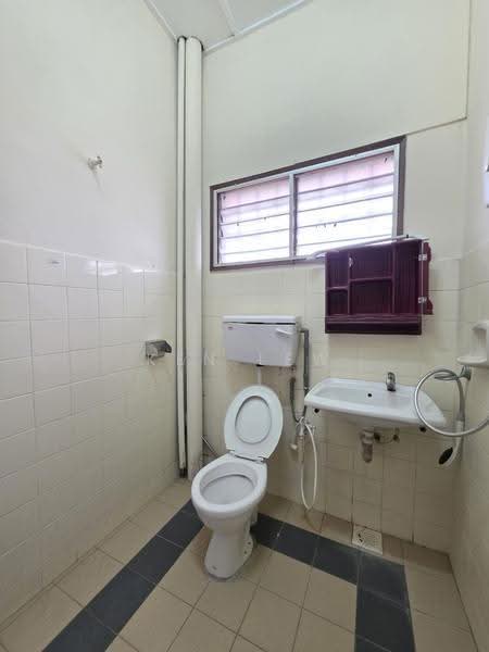2-storey Terraced House for Sale in Taman Taynton View (Cheras) - Ken Lew - Bathroom - PropertyGuru.com.my