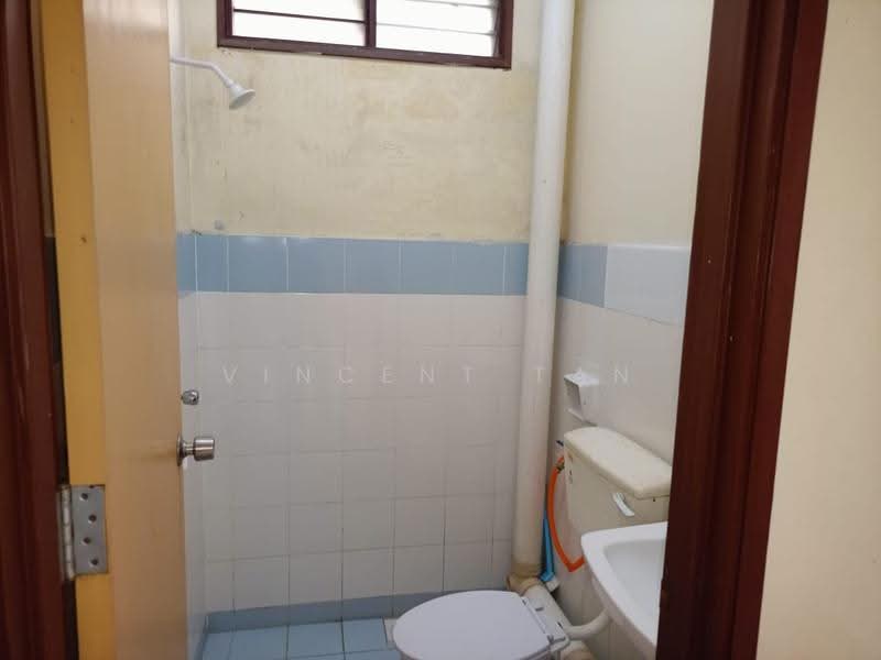 Apartment for Rent at Apartment Mawar - Vincent Tan - Bathroom - PropertyGuru.com.my