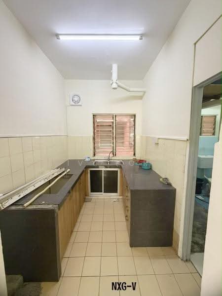 Flat for Sale at Taman Pendamar Indah 2 - Ivy Por - Kitchen - PropertyGuru.com.my