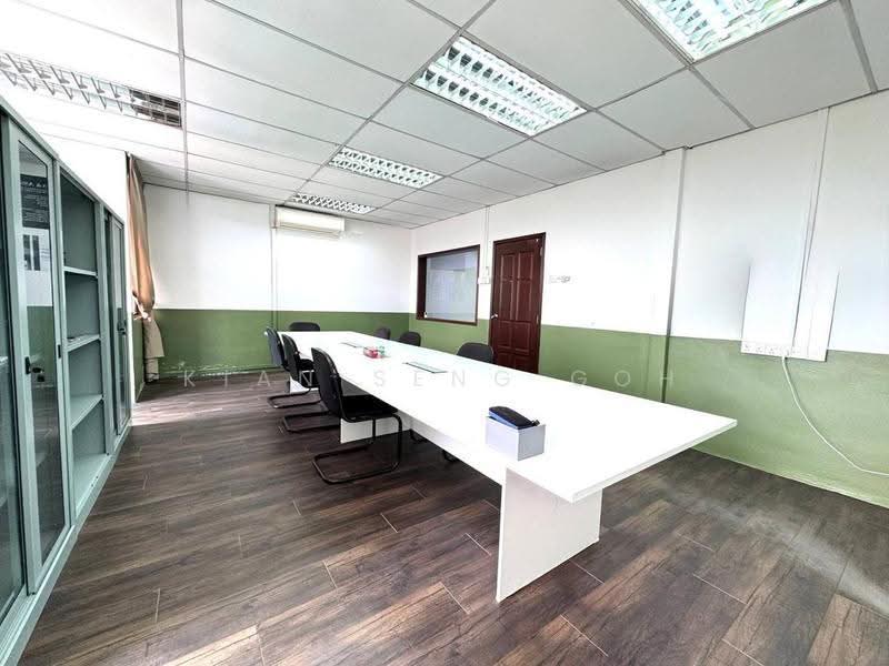 Shop / Office for Rent in Taman Molek (Johor Bahru) - Kian Seng Goh - Interior - PropertyGuru.com.my