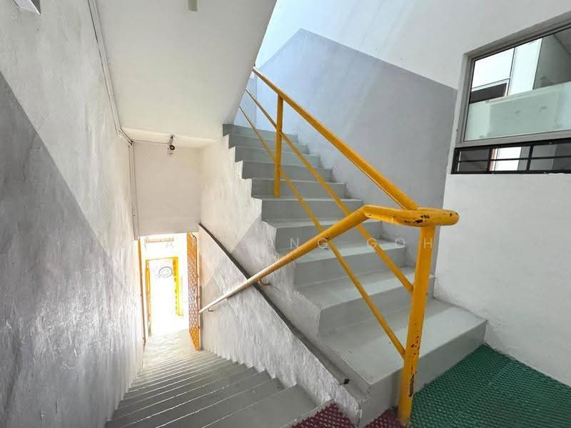 Shop / Office for Rent in Taman Molek (Johor Bahru) - Kian Seng Goh - Corridor - PropertyGuru.com.my