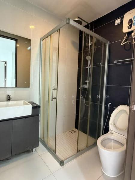 Kondominium untuk Disewa di Kings Bay @ Country Garden Danga Bay - Hong Charng Lee - Bathroom - PropertyGuru.com.my