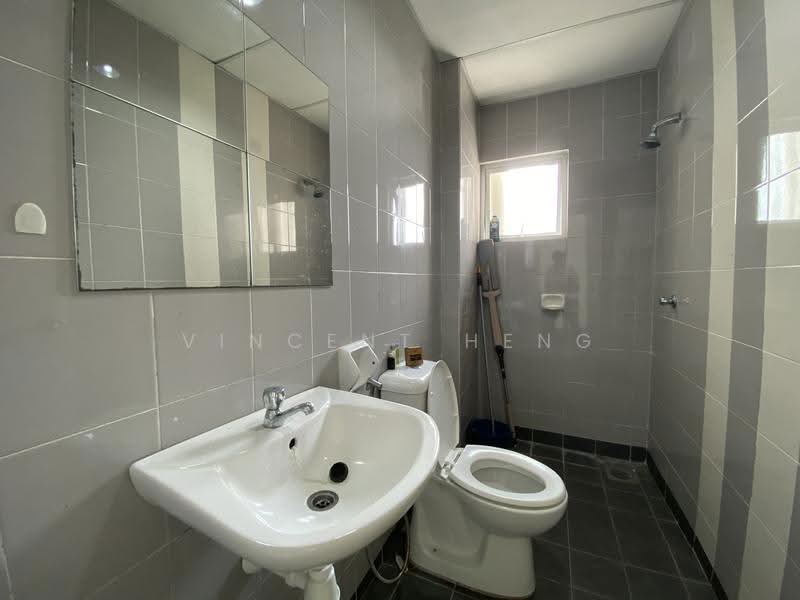 Office for Sale in Petaling Jaya (Selangor) - Vincent Heng - Bathroom - PropertyGuru.com.my